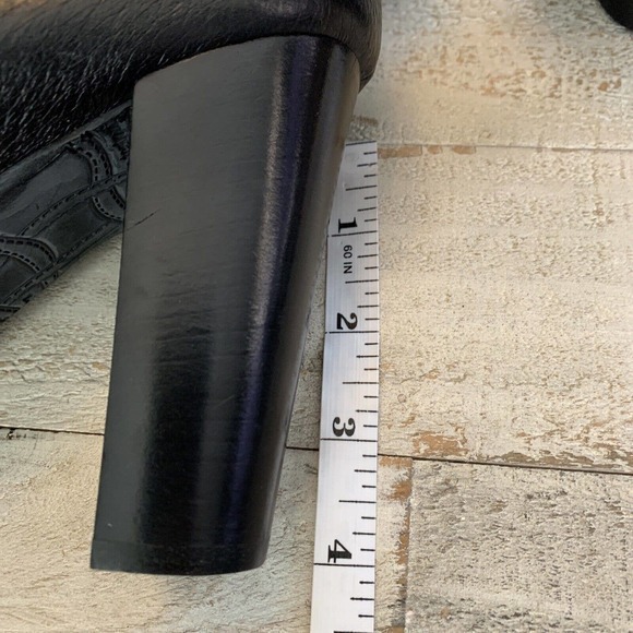 Italian Leather A. Testoni Ankle Boots Black Booties Heeled Buckle Sz 40 US 8.5 - Picture 8 of 9